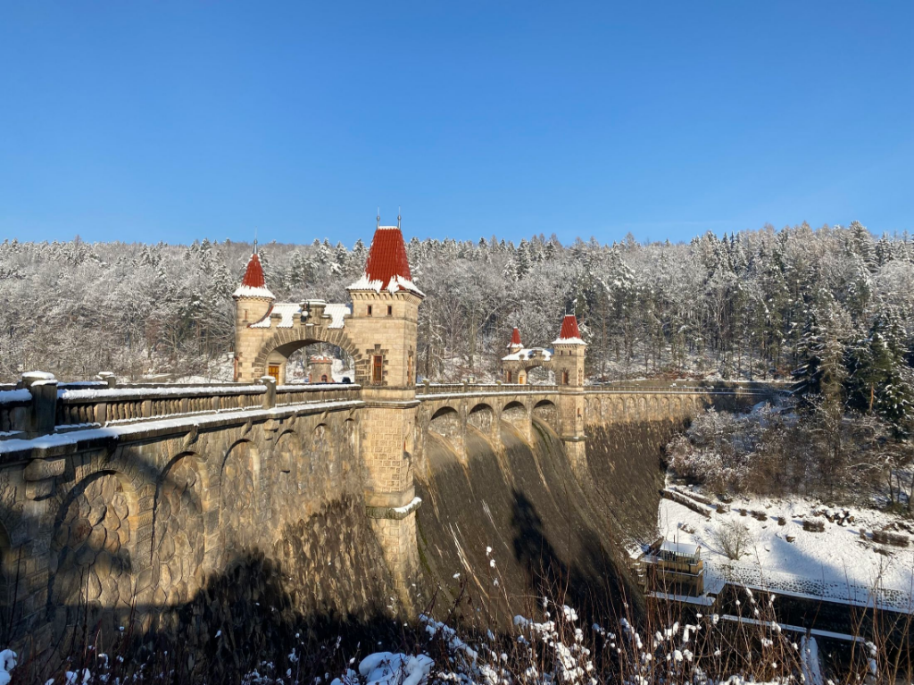 Vodní nádrž Les Království