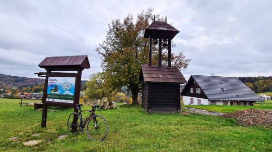 Dřevěná zvonička Oznice