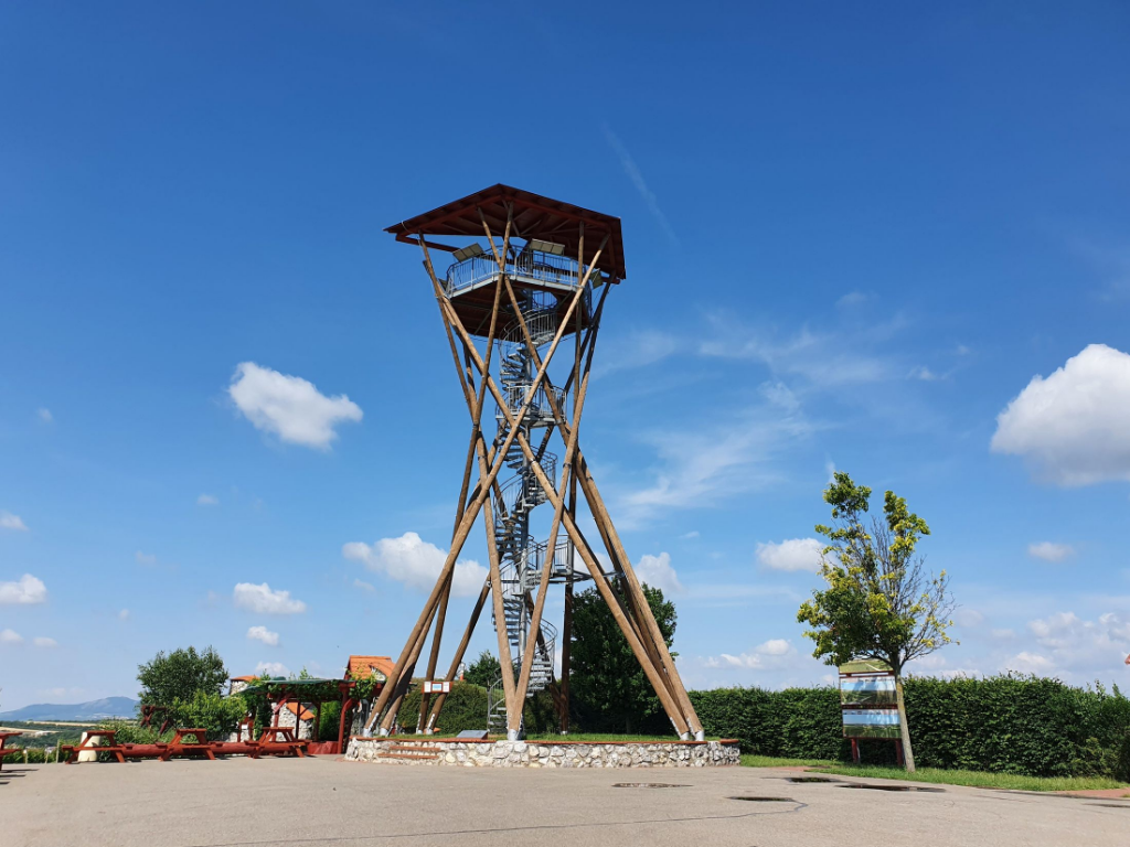 2025 - 11) Rozhledna Slunečná