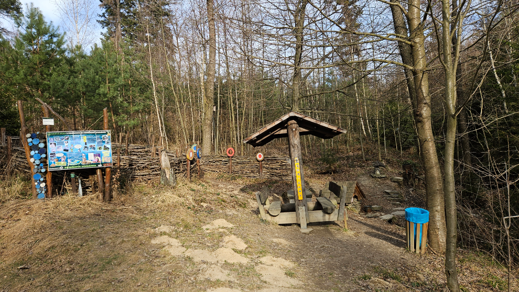 Krtečkova studánka - Přístřešek Třemešná