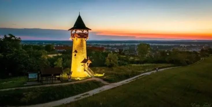 2023-05. Rozhledna na Hřebeni