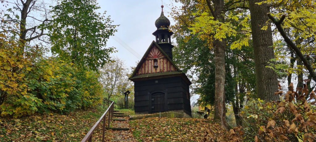 Dřevěná kaple Panny Marie - Kozlov 
