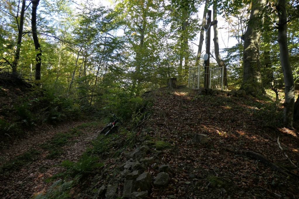 Somár - kríž