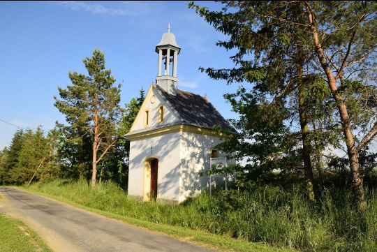 Kaple v obci Kolná