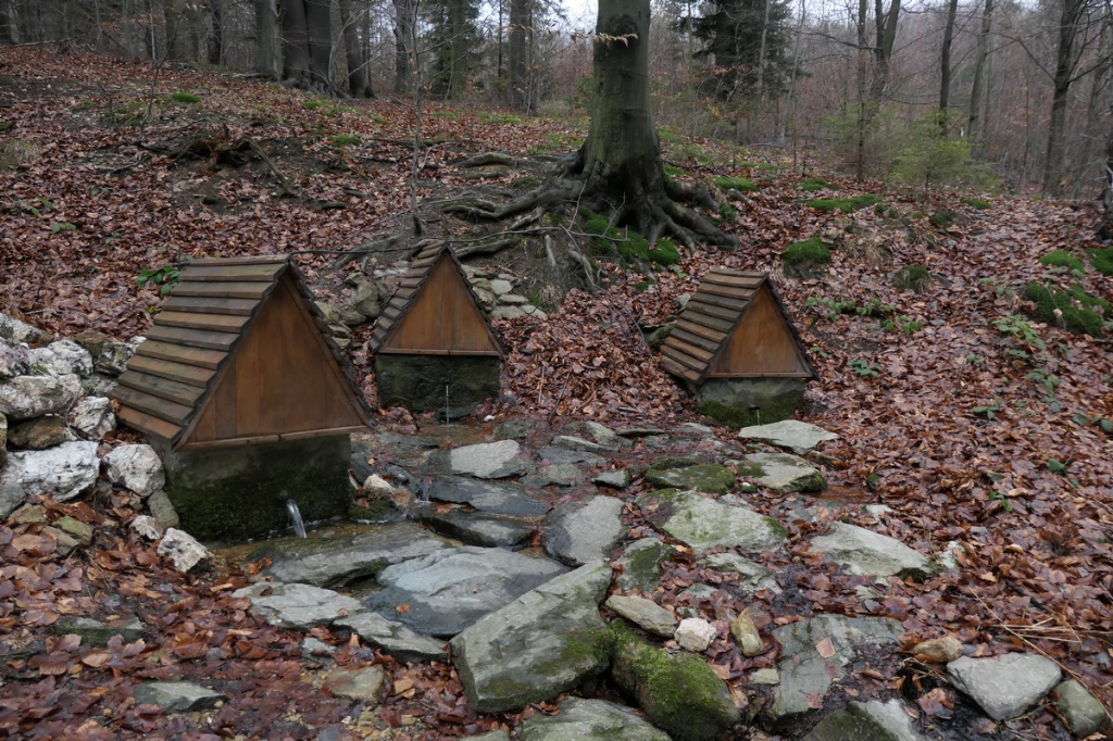 Detský vrchol - Tri studničky