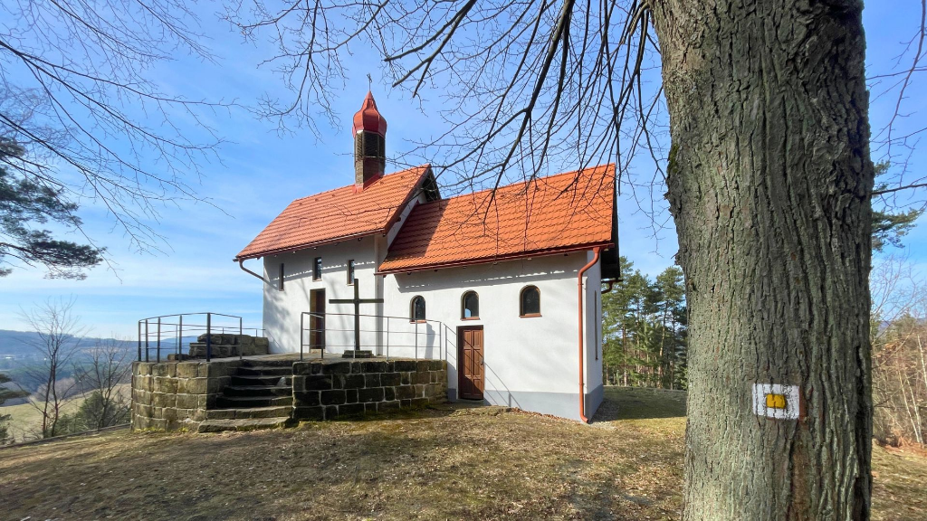 Kaple na kopci Kalvárie